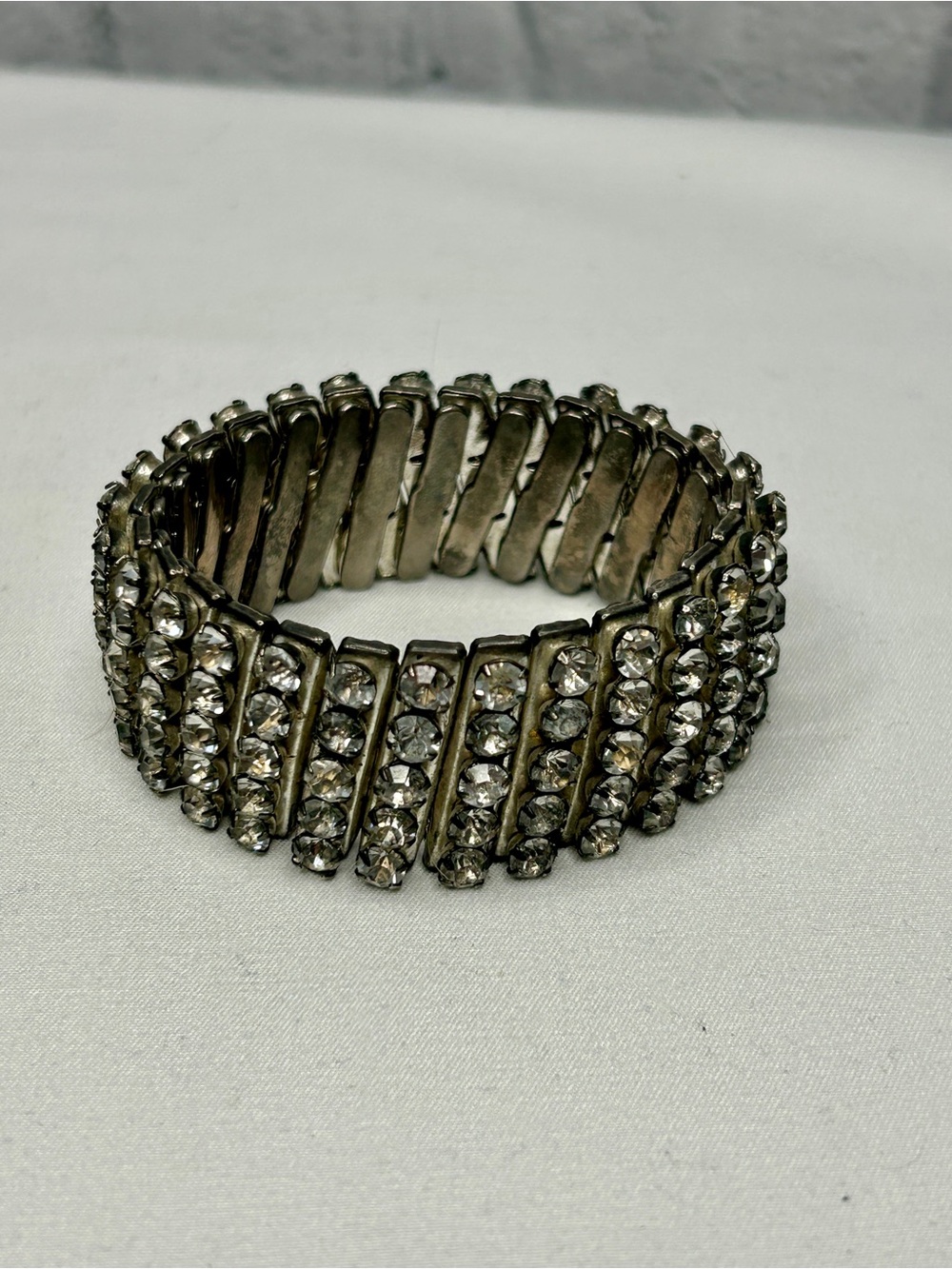 Vintage Rhinestone Crystal Stretch Bracelet - Silver Tone